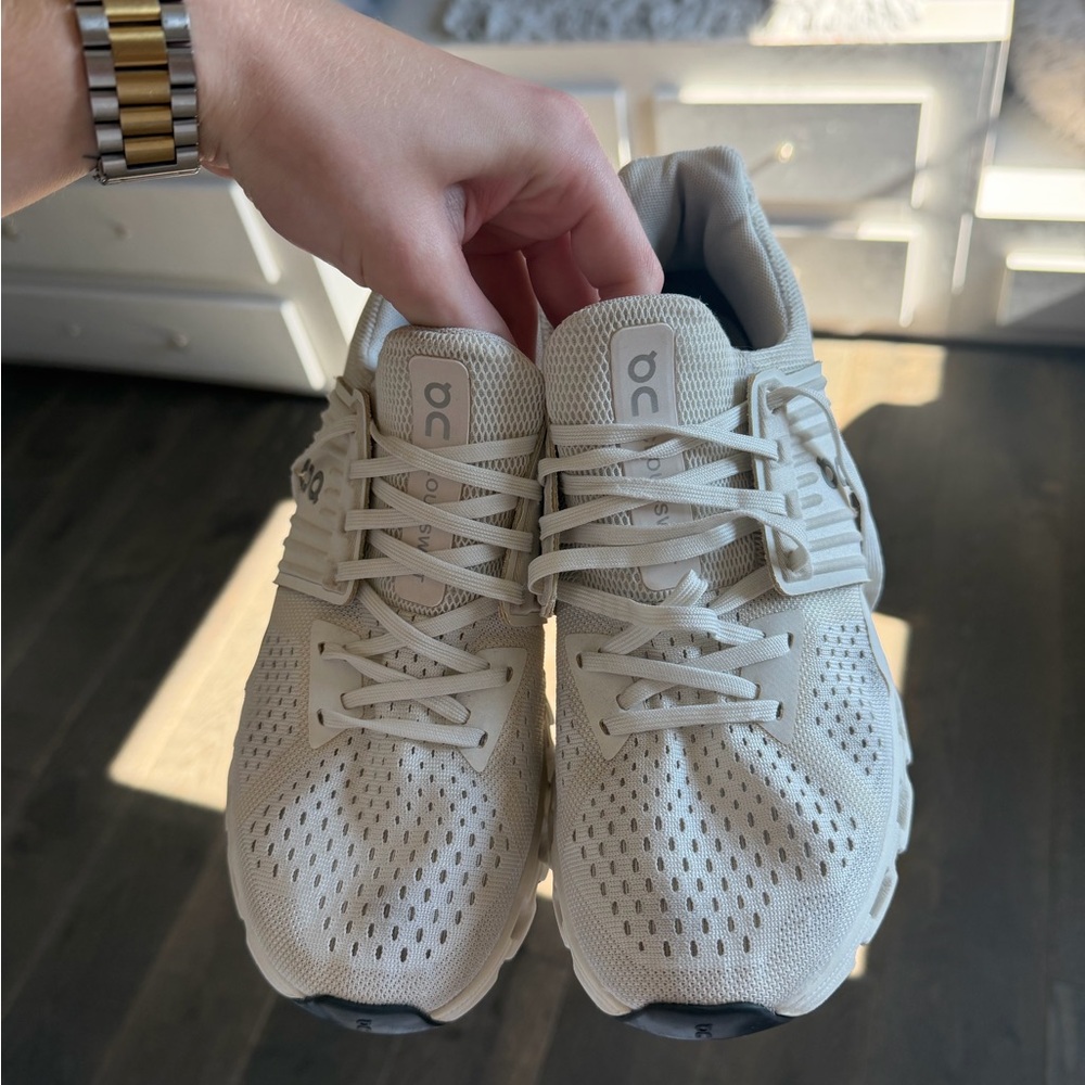 White On Cloudswift 4
